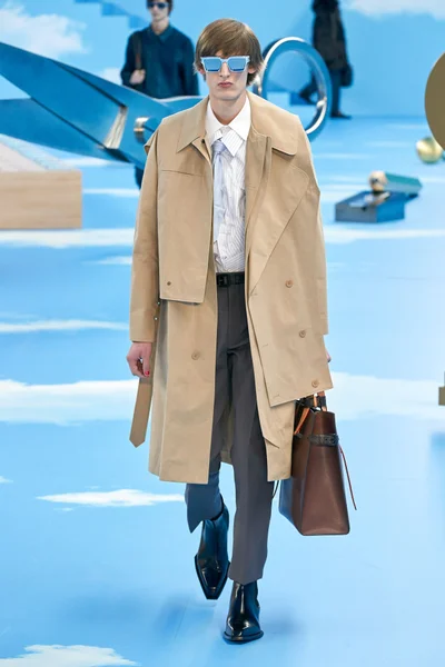 Look 38